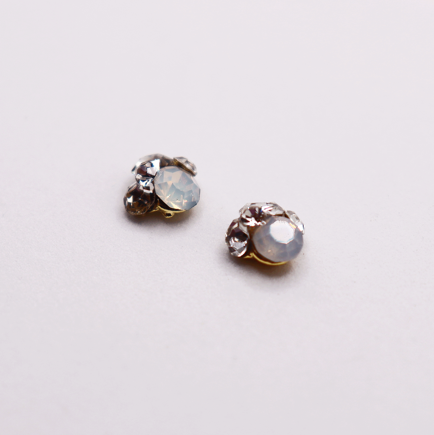 3D 5stones/Crystal 2pcs